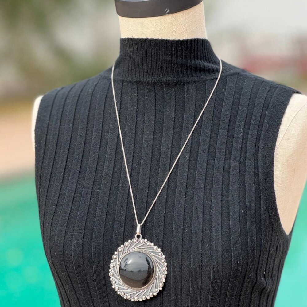 Vintage José Luis Flores Taxco Mexico Sterling Silver Obsidian Pendant Necklace